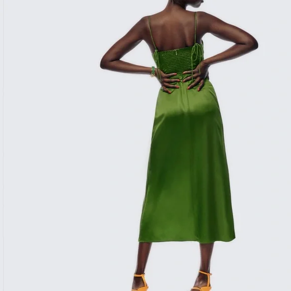 Marguerite silk dress — reformation — palm green — size 8 - Picture 4 of 13